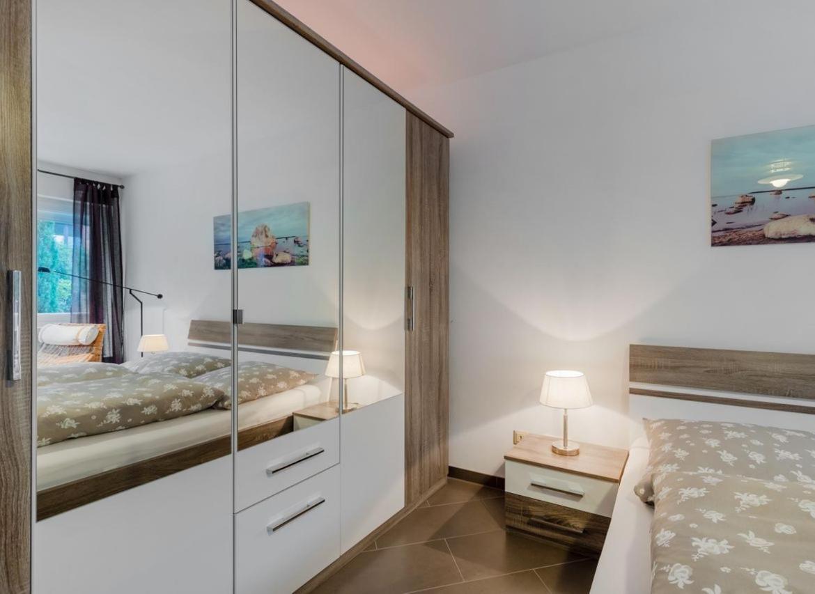 Modernes Apartment In Schoener Lage Düsseldorf Kültér fotó